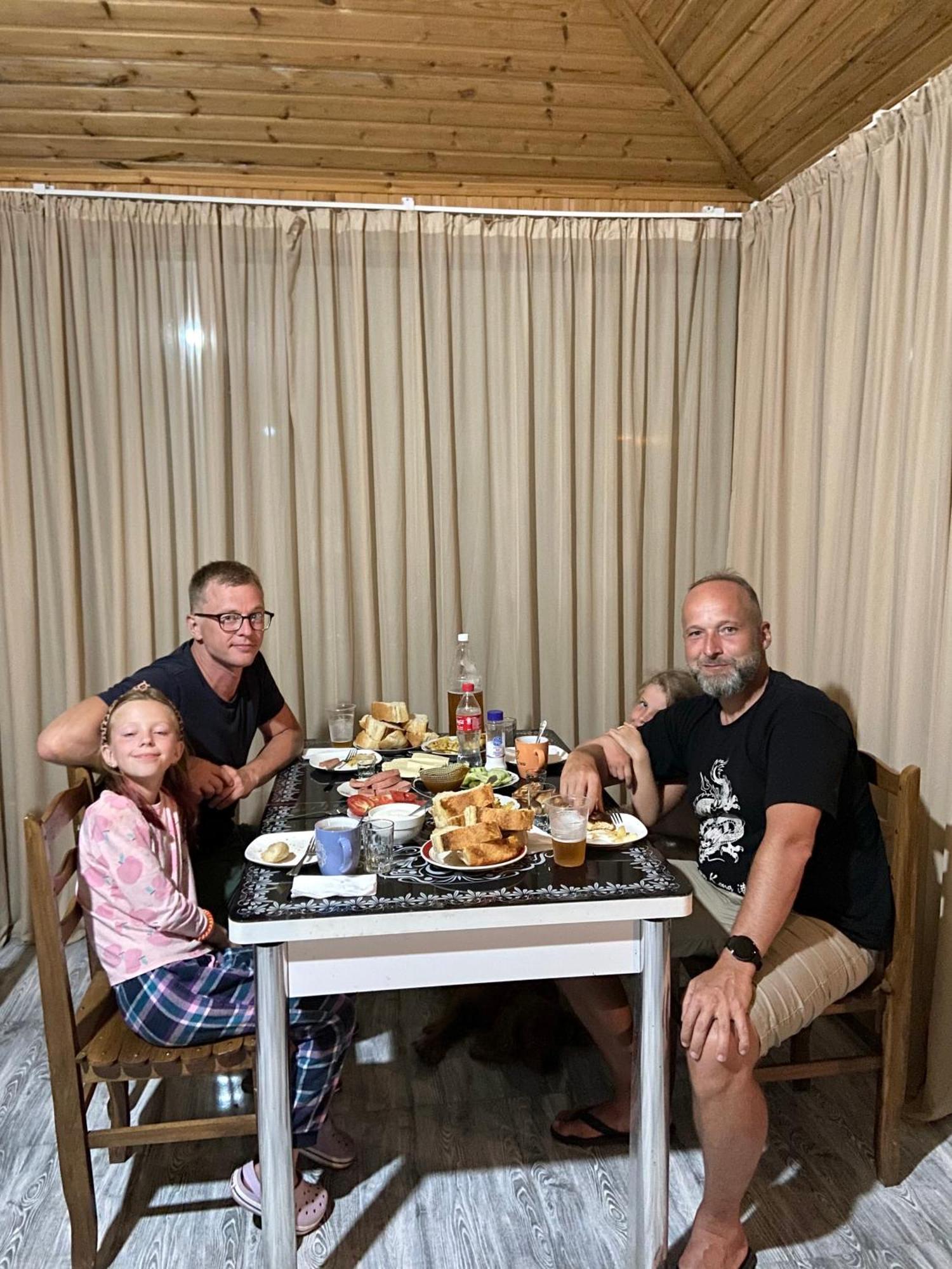 Hotel Doko Martwili Zewnętrze zdjęcie