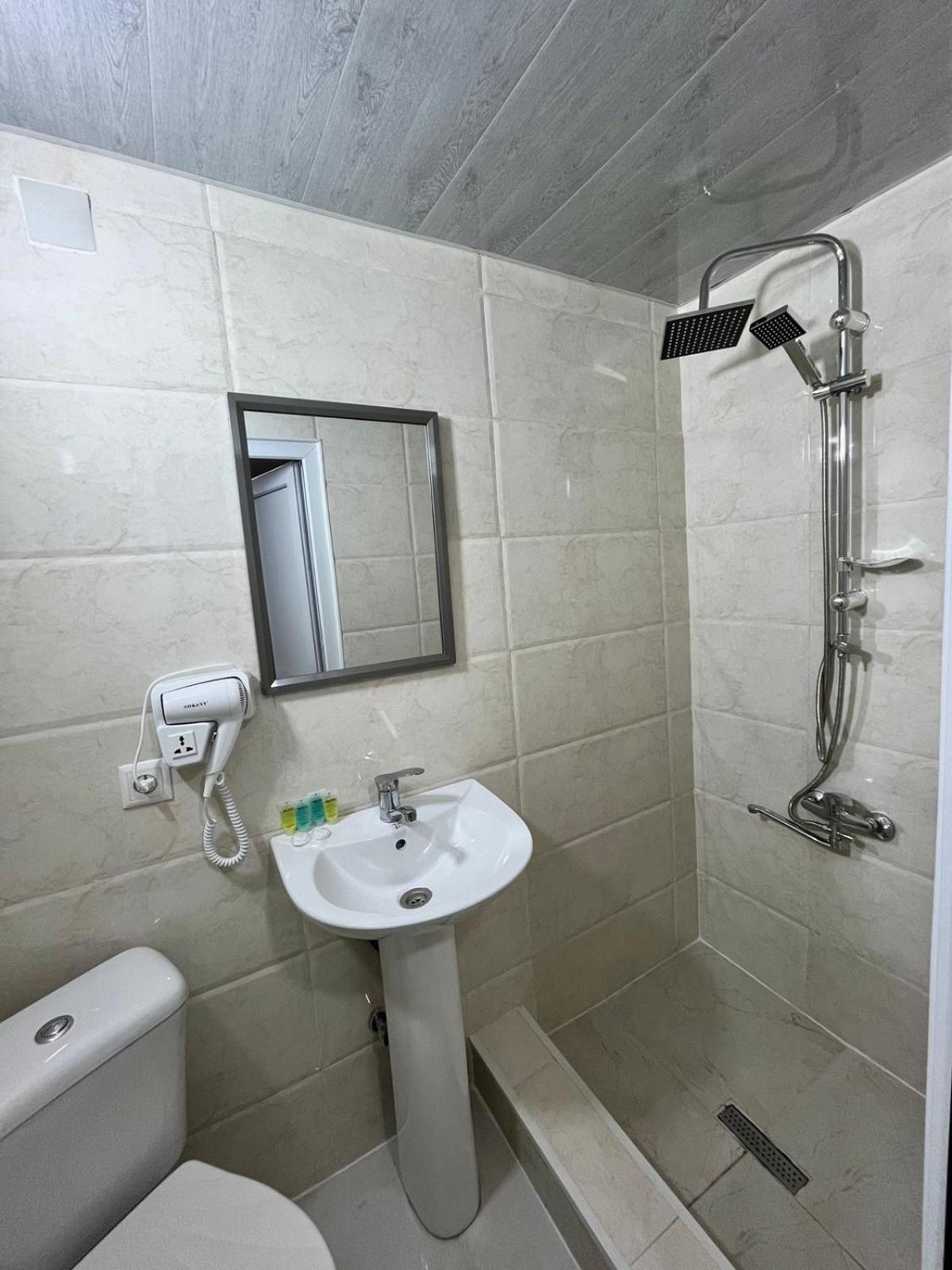Hotel Doko Martwili Zewnętrze zdjęcie