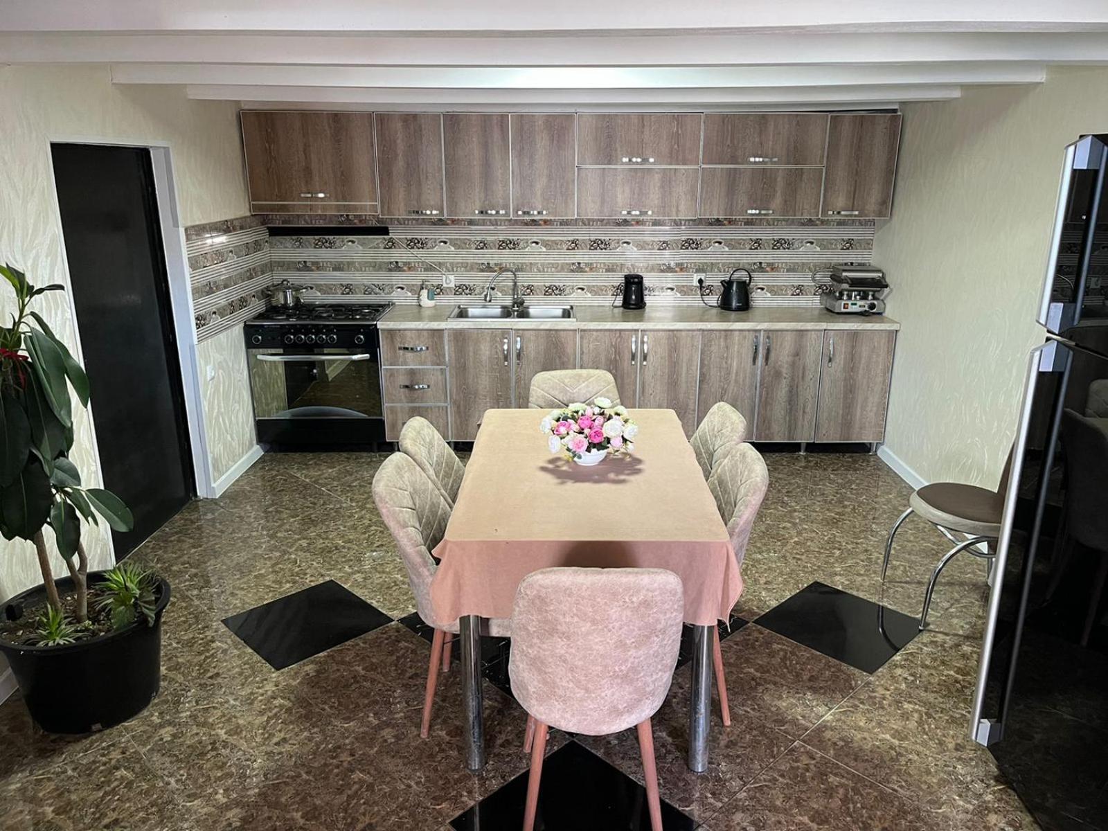 Hotel Doko Martwili Zewnętrze zdjęcie